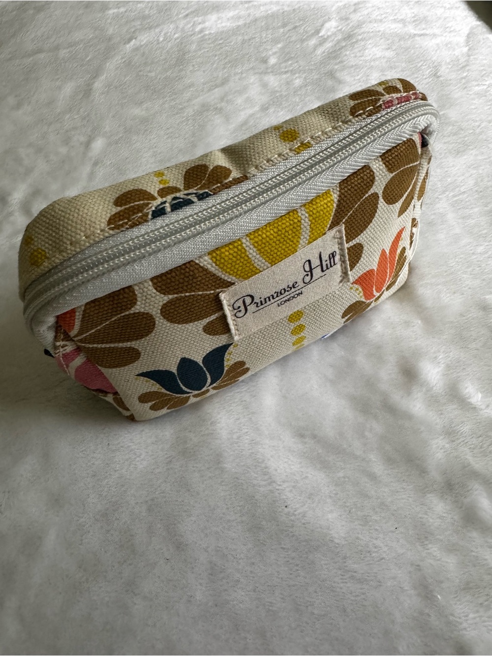 Primrose Hill London 4x6 Cream Brown Blue Floral Zip Makeup Jewelry Toiletry Bag - Picture 4 of 9